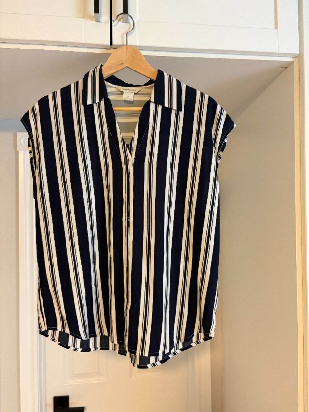 Club Monaco Navy Blue White Vertical Striped Sleeveless Top